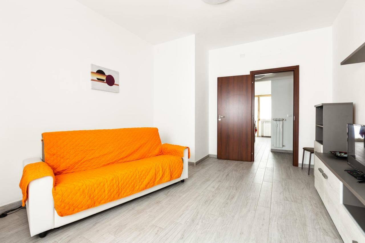 Renewed Balcony Flat With Green Garden Milan Exterior photo