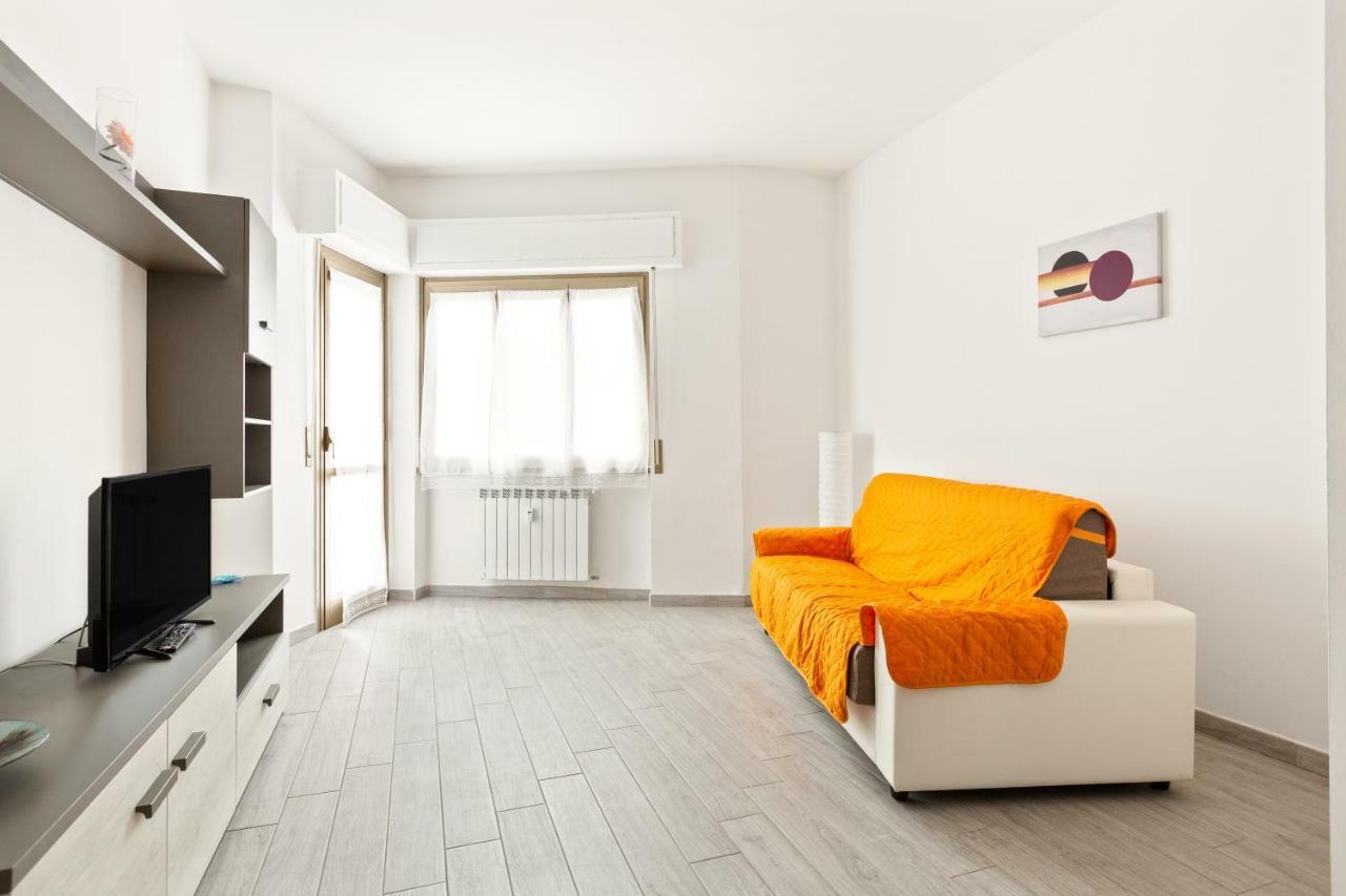 Renewed Balcony Flat With Green Garden Milan Exterior photo